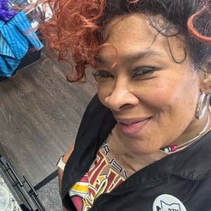 Meet your Posher, Sherry